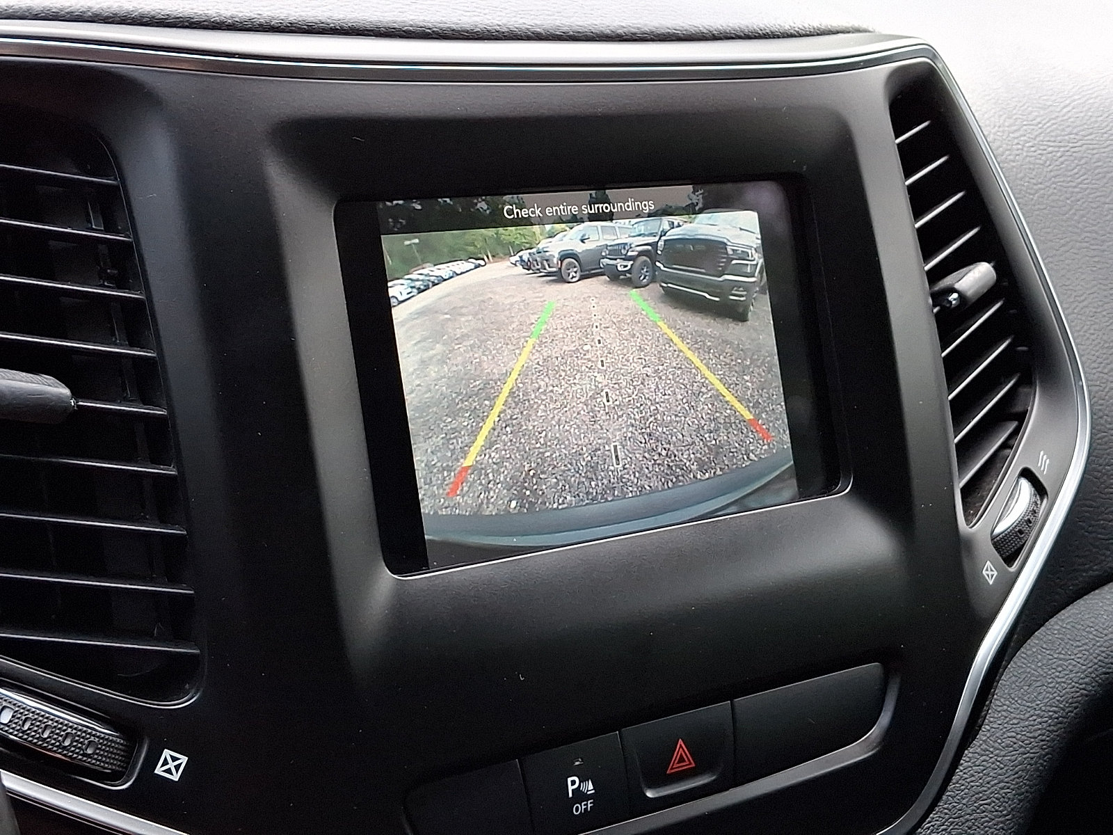 Certified 2020 Jeep Cherokee Latitude Plus AWD/4WD image 18