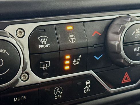 Used 2022 Jeep Gladiator Overland w/ Popular Equipment Package image 20