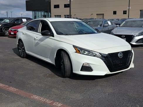 Used 2022 Nissan Altima 2.5 SR image 4