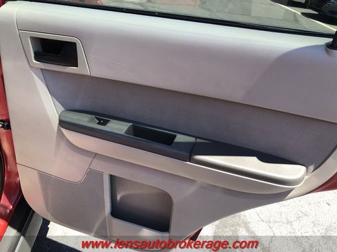 Used 2011 Ford Escape XLT AWD/4WD image 15