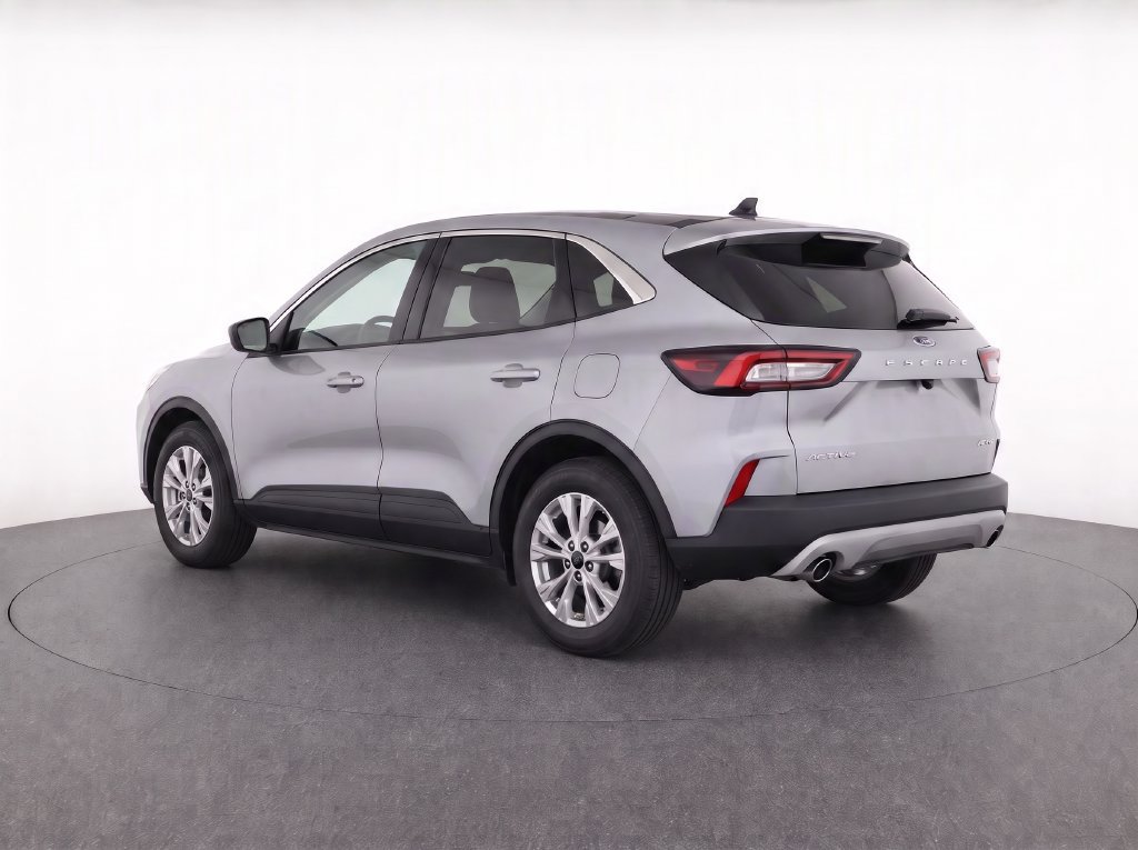 Used 2023 Ford Escape Active AWD/4WD image 3