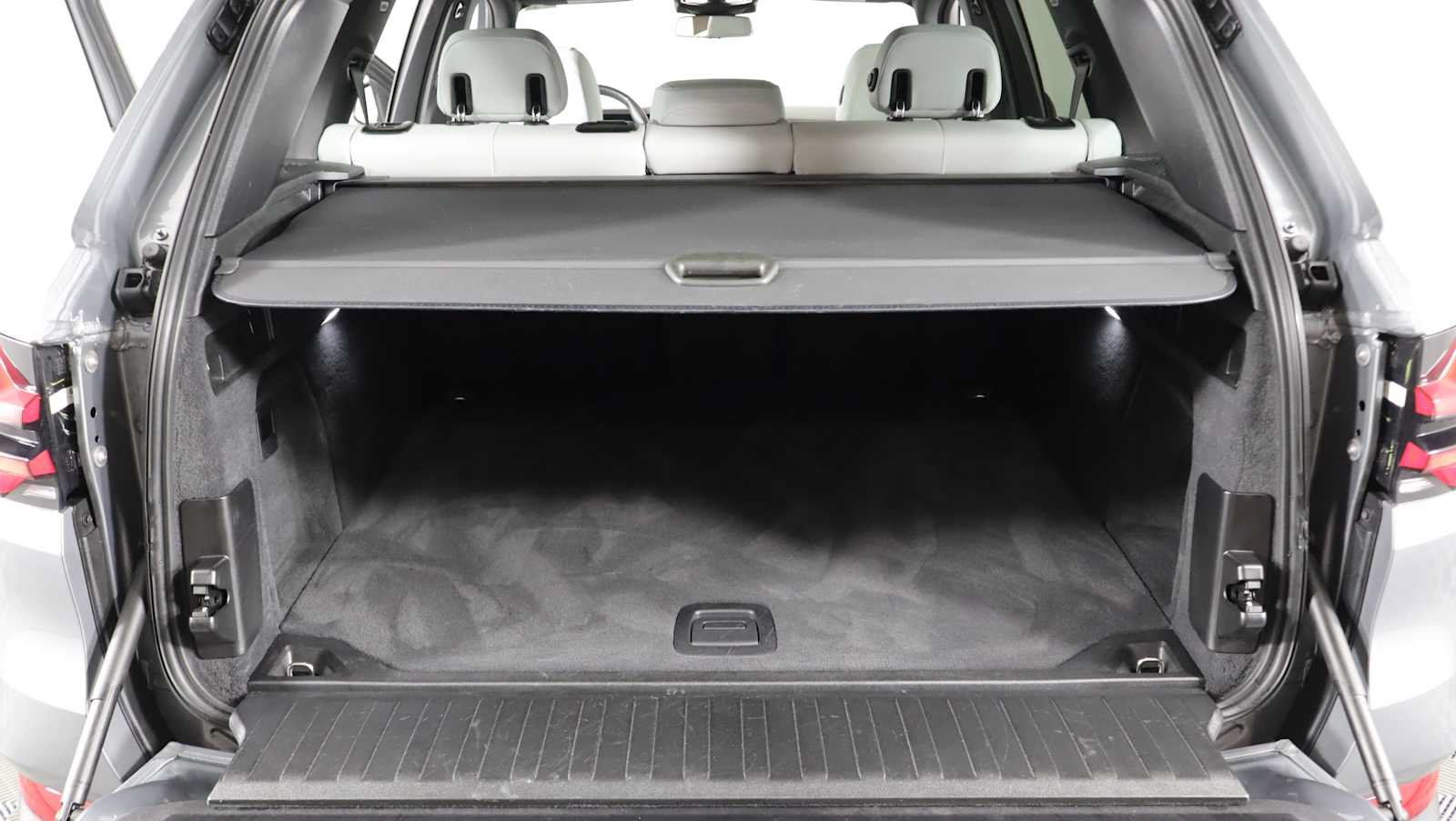 Used 2024 BMW X5 xDrive40i w/ Parking Assistance Package AWD/4WD image 23