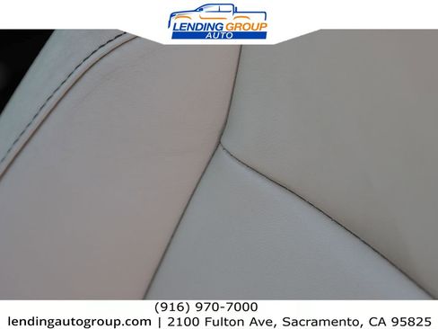 Used 2019 Toyota Highlander XLE w/ Carpet Mat Package (TMS) image 23