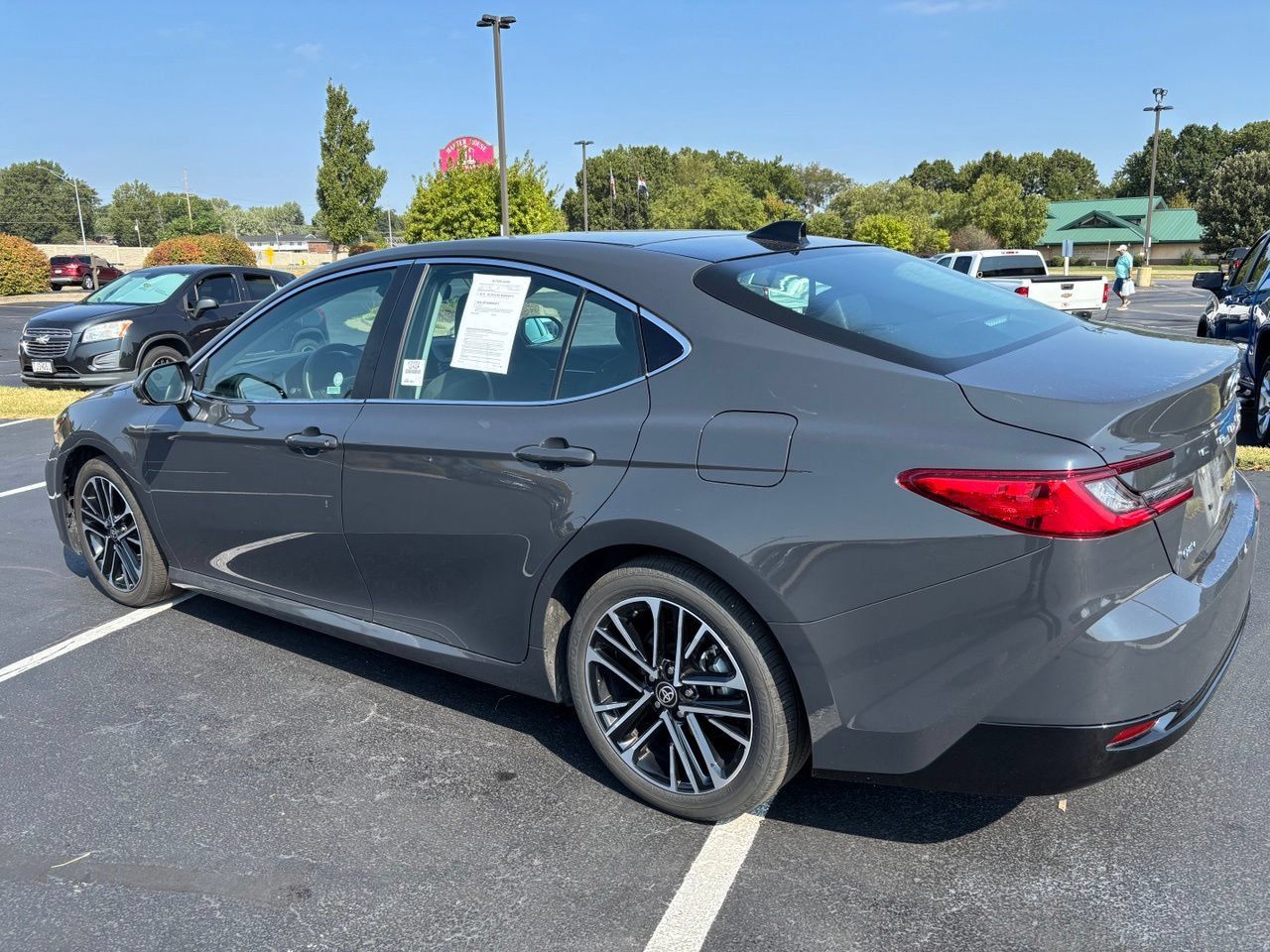 Used 2026 Toyota Camry XLE FWD image 9