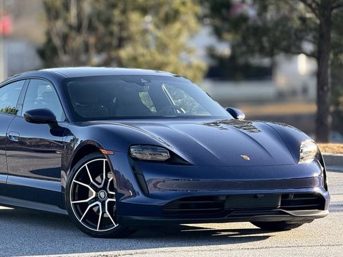 Used 2022 Porsche Taycan image 47