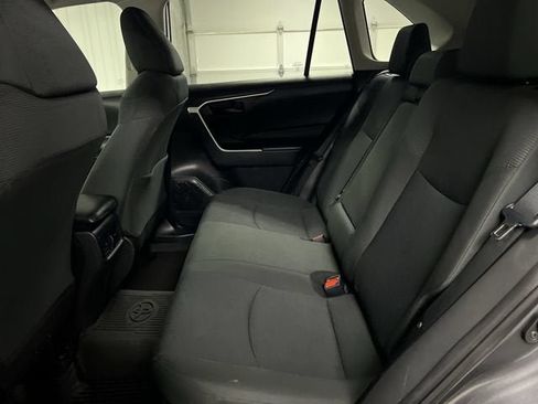 Used 2020 Toyota RAV4 LE AWD/4WD image 24
