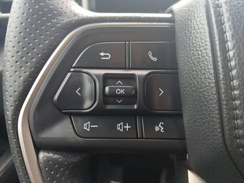Used 2026 Toyota 4Runner SR5 AWD/4WD image 5