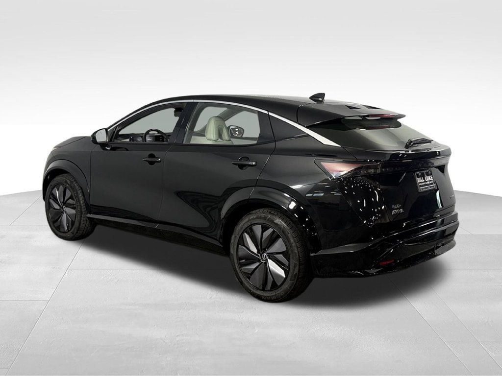 Used 2023 Nissan Ariya FWD image 9