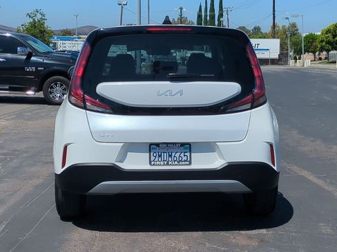 Certified 2024 Kia Soul LX w/ Option Group 015 FWD image 7