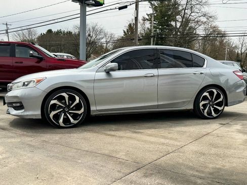 Used 2017 Honda Accord EX-L image 6