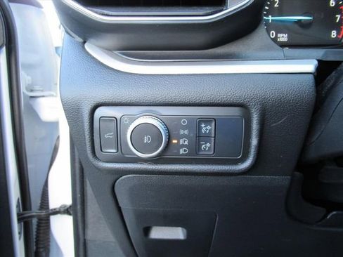 Used 2020 Ford Explorer XLT w/ Equipment Group 202A AWD/4WD image 21