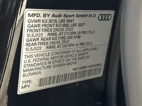 Used 2023 Audi RS Q8 w/ Black Optic Package image 27
