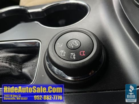 Used 2017 Ford Explorer XLT w/ Equipment Group 201A AWD/4WD image 40