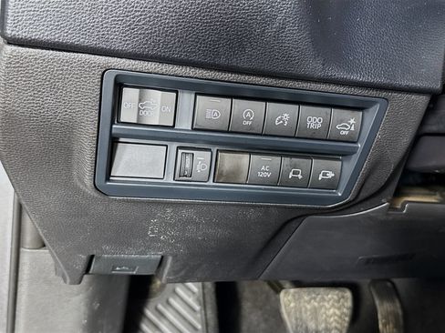 Certified 2025 Toyota Tundra SR5 w/ Advanced Technology Package AWD/4WD image 11