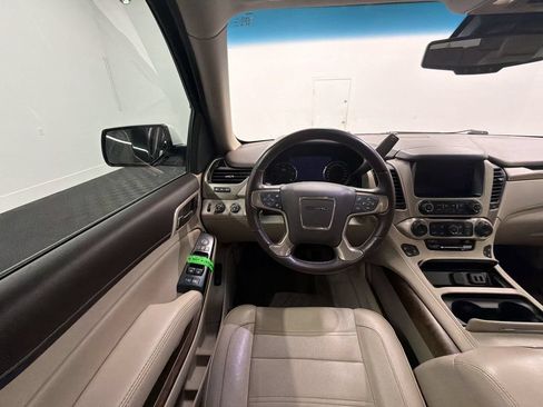 Used 2018 GMC Yukon XL Denali w/ Denali Ultimate Package AWD/4WD image 15