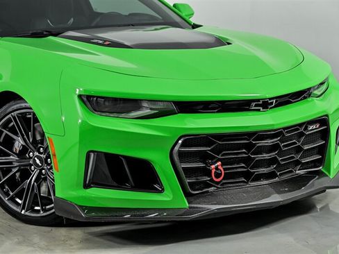 Used 2017 Chevrolet Camaro ZL1 RWD image 2