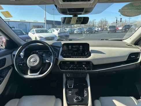 Used 2023 Nissan Rogue SL w/ SL Premium Package image 24