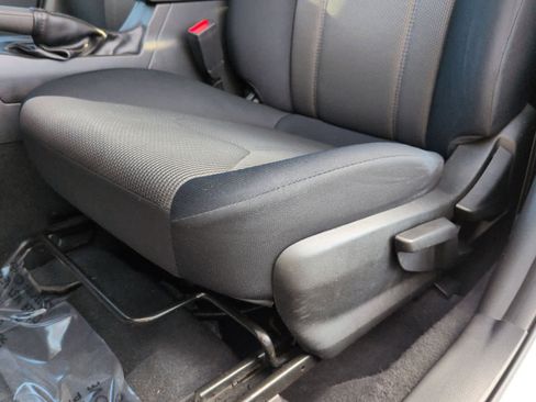 Used 2020 Subaru Crosstrek 2.0i image 18