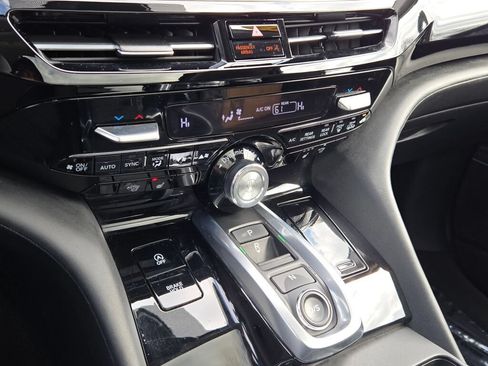 Used 2023 Acura MDX FWD w/ Technology Package image 28