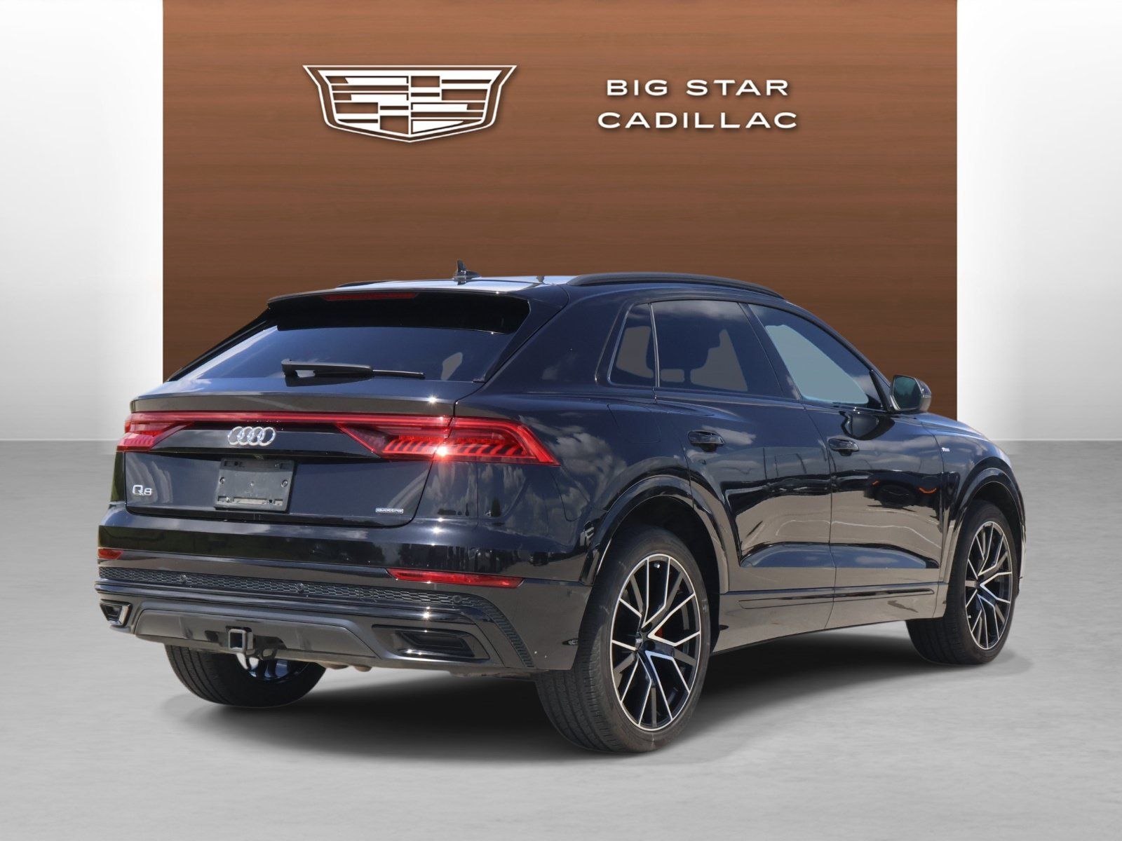 Used 2019 Audi Q8 Prestige w/ Year 1 Package AWD/4WD image 5