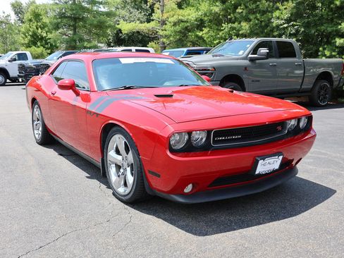 Used 2012 Dodge Challenger R/T Plus RWD image 1