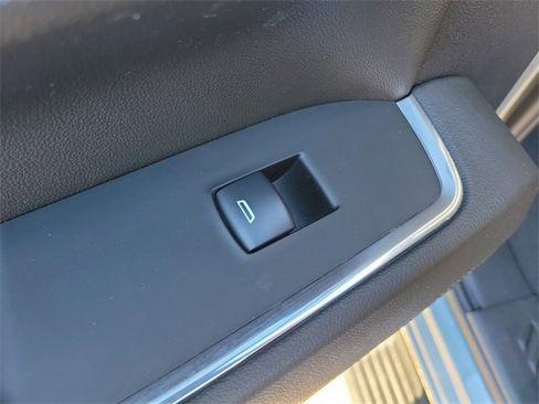 Used 2024 GMC Sierra 1500 Elevation image 15