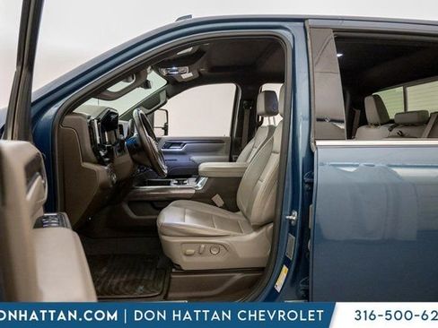 Used 2024 Chevrolet Silverado 2500 LTZ w/ LTZ Convenience Package image 5