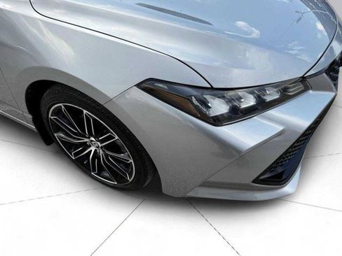 Used 2019 Toyota Avalon XSE FWD image 9