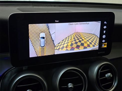 Used 2021 Mercedes-Benz GLC 300 4MATIC w/ AMG Line image 31