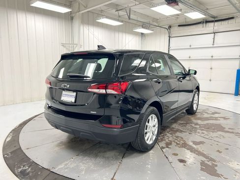 Used 2023 Chevrolet Equinox LS image 11