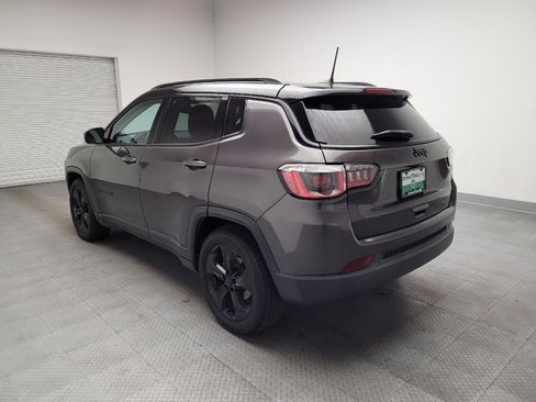 Used 2019 Jeep Compass Latitude FWD image 5
