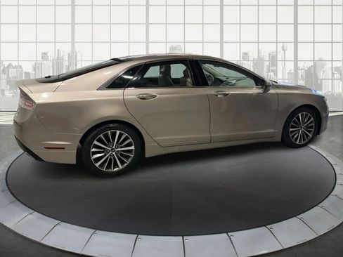 Used 2018 Lincoln MKZ Premiere image 2