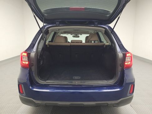 Used 2015 Subaru Outback 3.6R Limited image 29