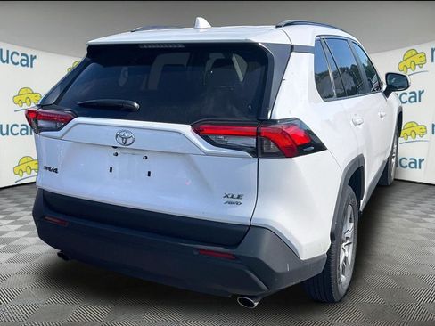 Used 2025 Toyota RAV4 XLE AWD/4WD image 3