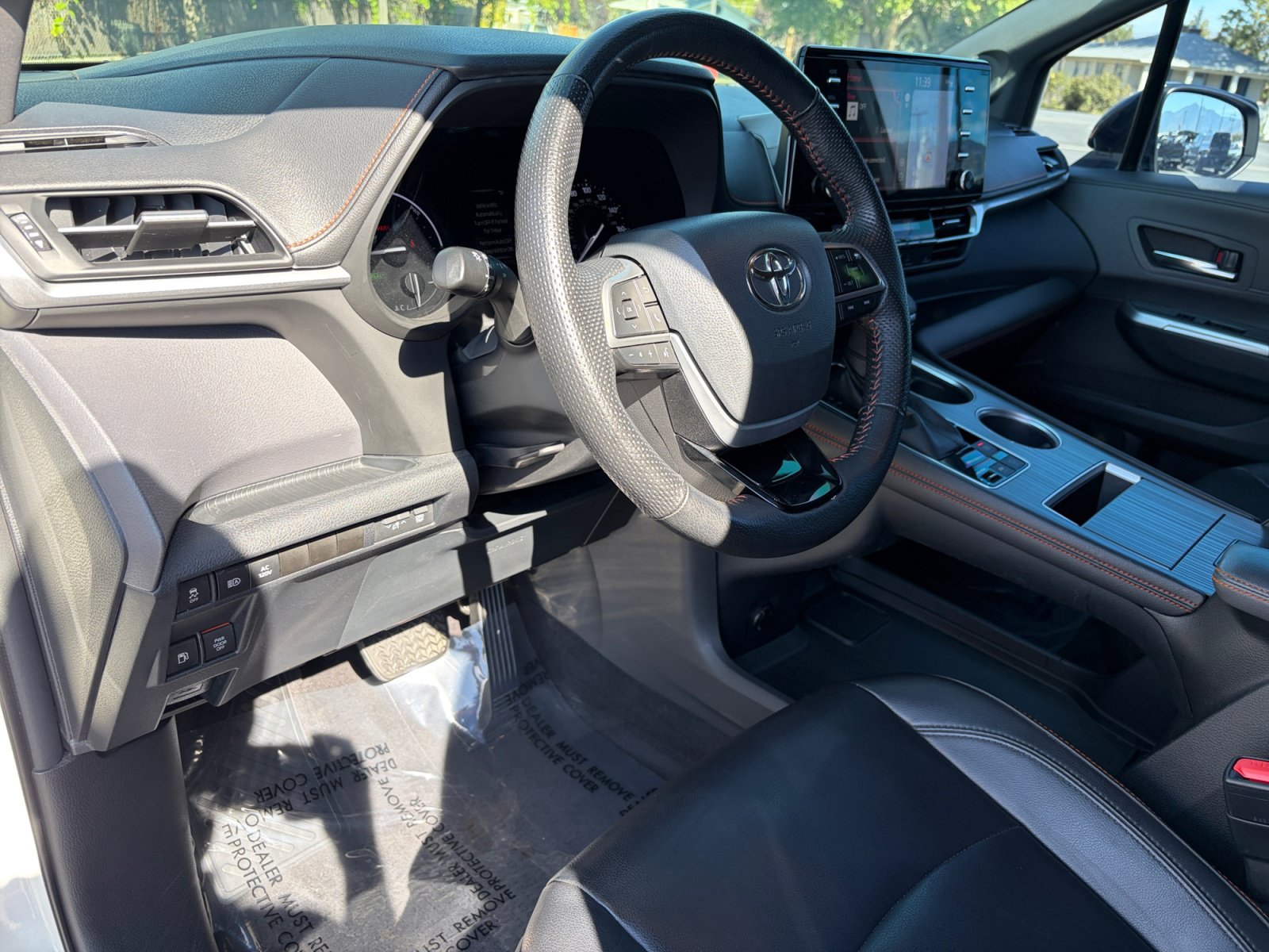 Certified 2022 Toyota Sienna XSE w/ XSE Plus Package AWD/4WD image 10