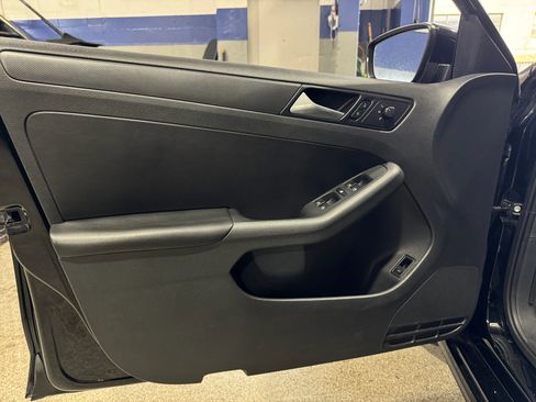 Used 2014 Volkswagen Jetta SE image 11