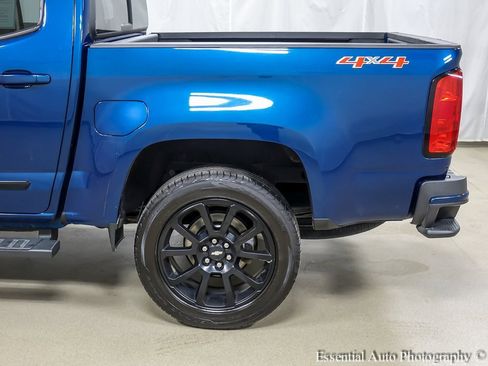 Used 2019 Chevrolet Colorado LT w/ Colorado RST Special Edition image 9