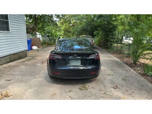 Used 2018 Tesla Model 3 Long Range RWD image 4