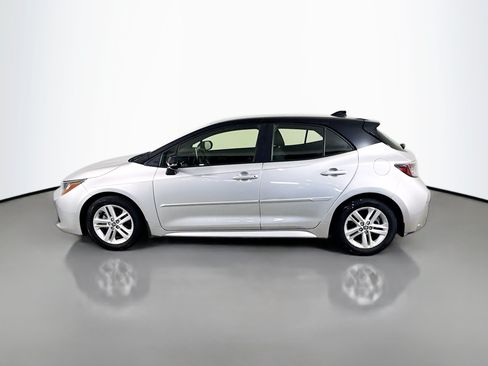Used 2022 Toyota Corolla SE w/ SE Preferred Package FWD image 6