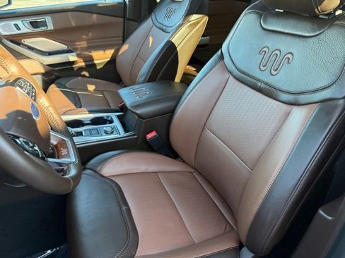 Used 2024 Ford Explorer King Ranch w/ Technology Package image 18