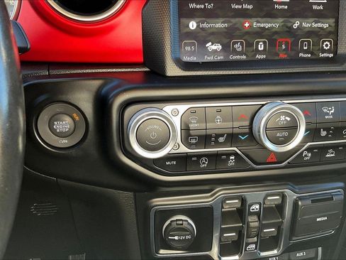 Used 2022 Jeep Wrangler Unlimited Rubicon w/ Steel Bumper Group image 24