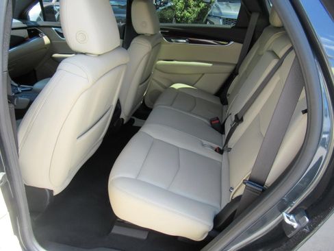Used 2019 Cadillac XT5 Luxury AWD/4WD image 31