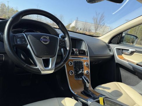 Used 2017 Volvo XC60 T6 Inscription w/ Preferred Option Package image 20