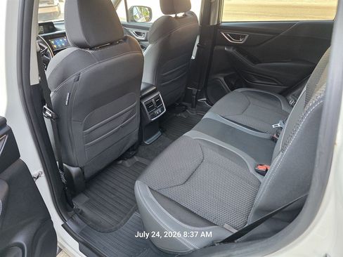 Used 2022 Subaru Forester Premium AWD/4WD image 12