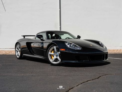 Used 2005 Porsche Carrera GT RWD image 1