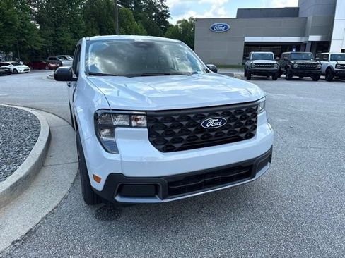 New 2026 Ford Maverick XLT w/ XLT Luxury Package FWD image 3