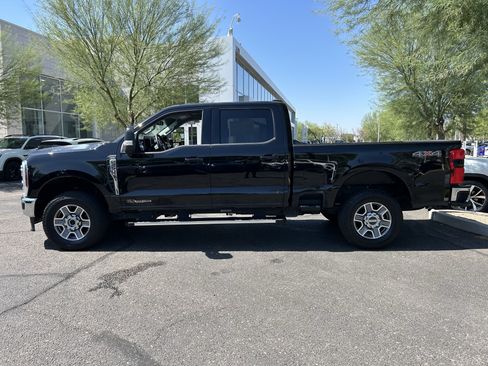 Used 2025 Ford F250 Lariat AWD/4WD image 2