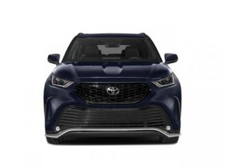 Used 2022 Toyota Highlander XLE video 4