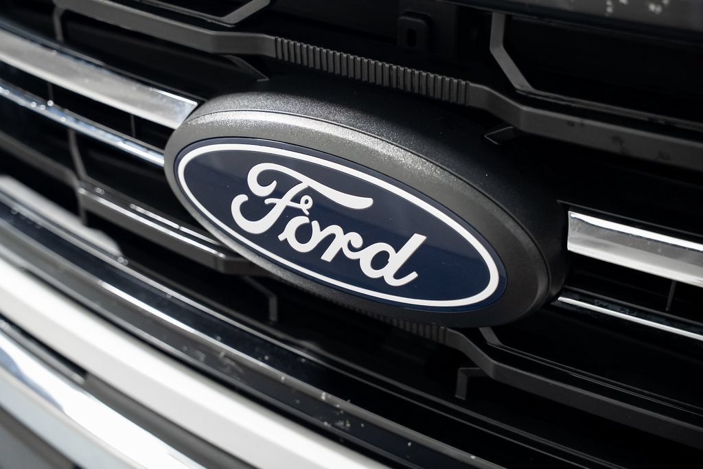 Used 2025 Ford F150 XLT w/ Equipment Group 301A Standard RWD image 18