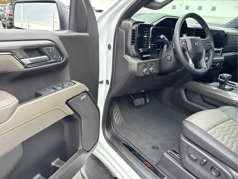 Certified 2024 Chevrolet Silverado 1500 ZR2 w/ Technology Package image 7